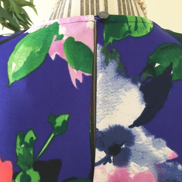 Vince Camuto Floral Shift Dress Size 4 - Picture 4 of 9